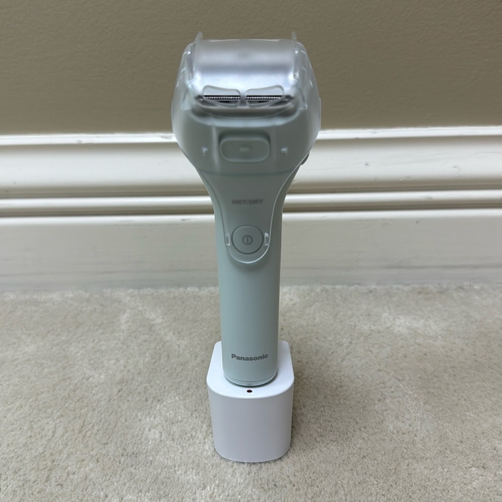Panasonic Close Curves Electric Razor for Wonen